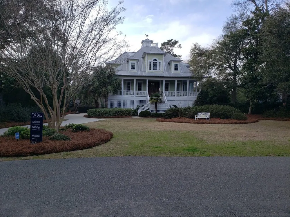 Affordable lawn care service experts serving Rocky Point, NC - SM Painting & Landscaping