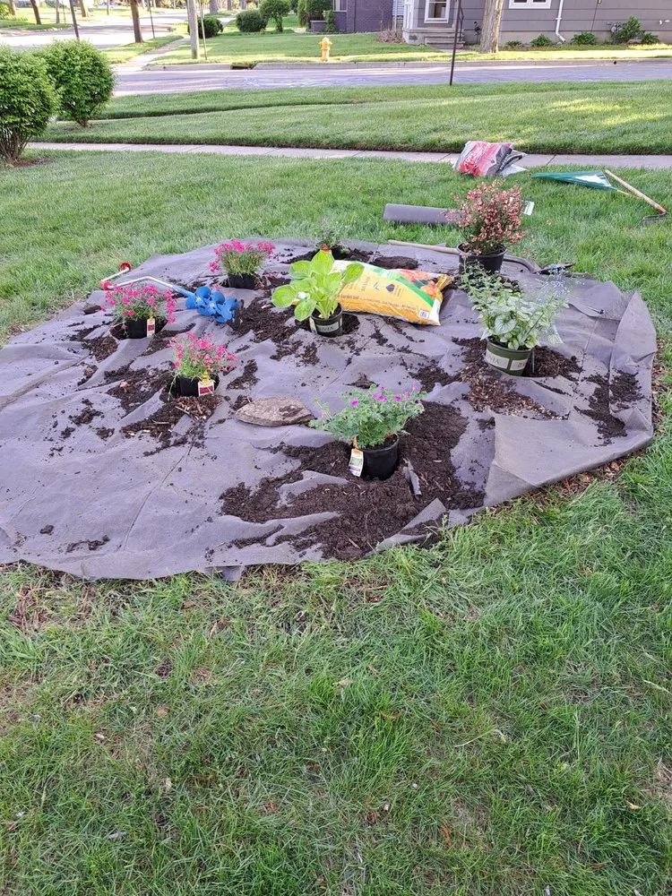 Expert lawn mowing service experts serving Monroe, MI - Small Cuts Landscaping