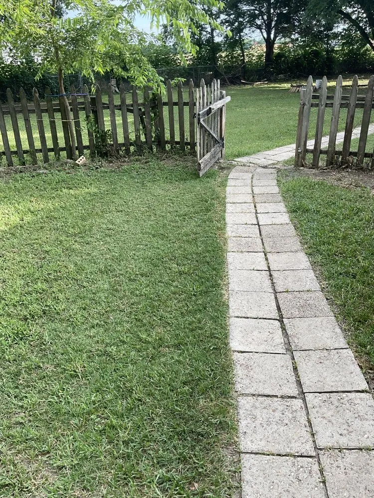 Top-rated residential landscaping in Seagoville, TX by Small Lawn Guy