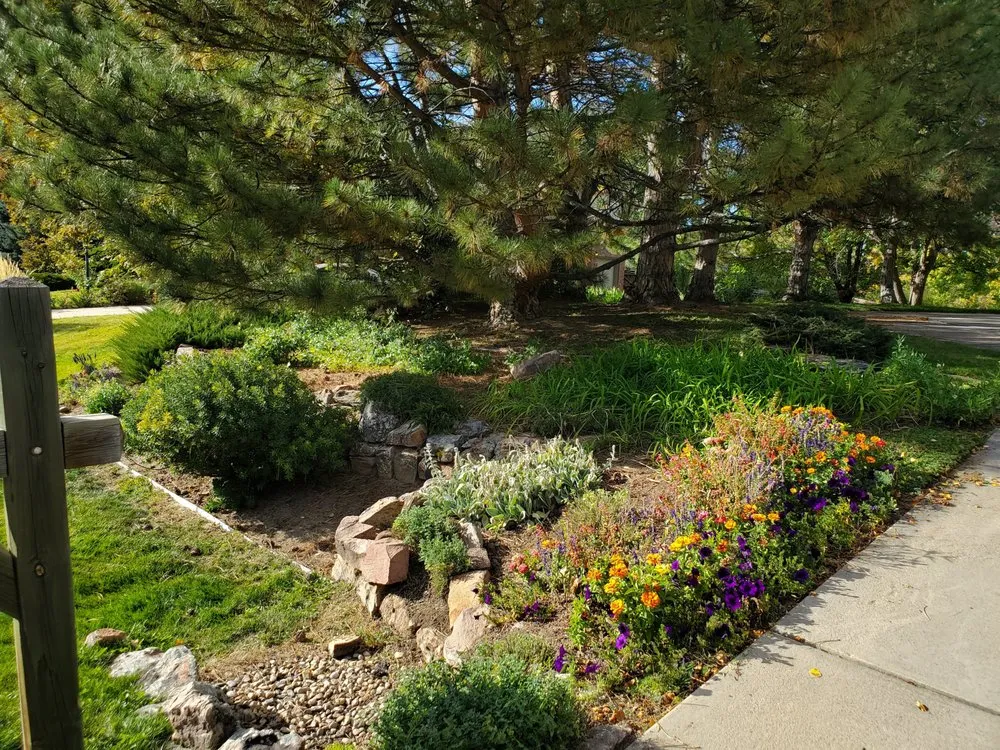 Professional landscaping services experts serving Charleston, SC - Small Thyme Agriculture