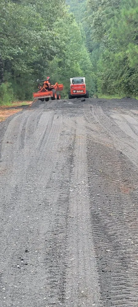 Top-rated lawn care service experts serving Dadeville, AL - Small Time Dirt Work