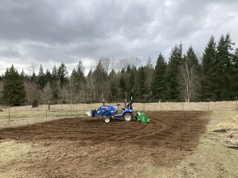 Reliable lawn mowing service in Camano, WA by Small Tractor Service