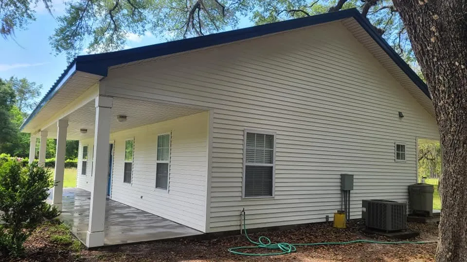 Local yard maintenance experts serving High Springs, FL - Smalltown