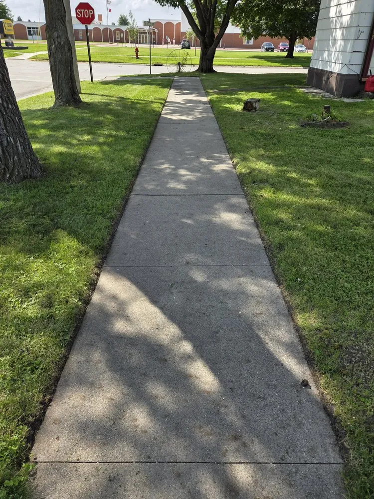 Local landscape installation experts serving Vinton, IA - Smart Do-it-All