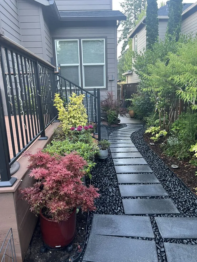 Top-rated lawn mowing service in Canby, OR - Smart Donkey Hardscape & Construction