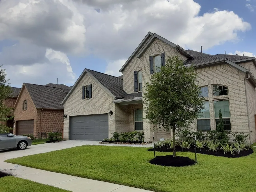 Trusted lawn mowing service experts serving Spring, TX - Smart Dumb Katz Landscaping