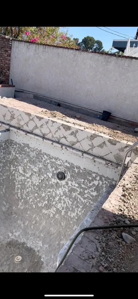 Professional yard cleanup service in Chatsworth, CA by Smart Eye Construction