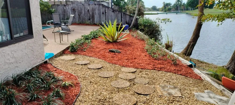 Expert landscaping services in Hollywood, FL - Smart Green Lawn Care