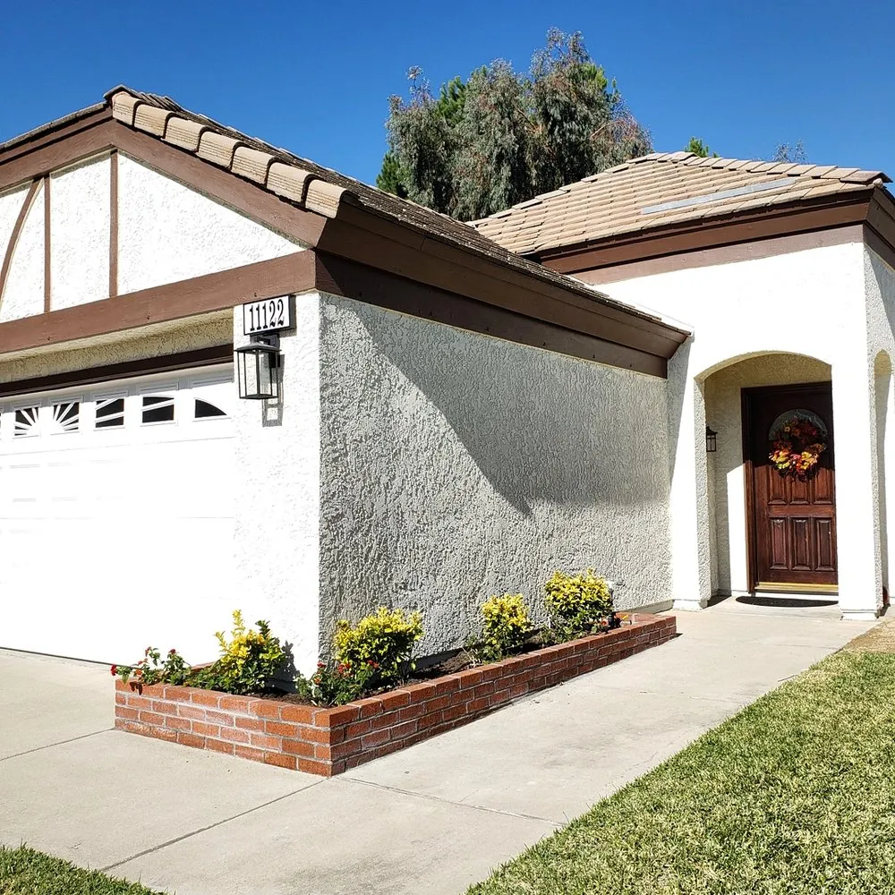 Reliable yard cleanup service in Fontana, CA by Smart Landscaping