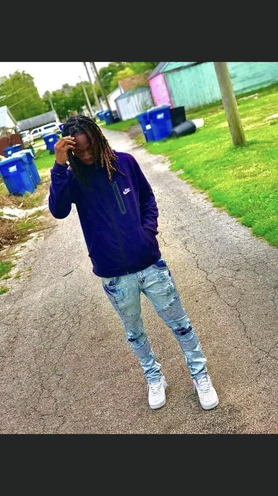 Expert yard cleanup service for residential properties in Kankakee, IL by Smart Lawns