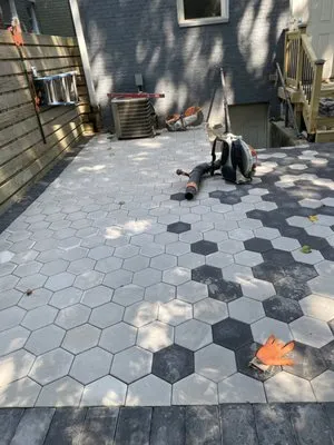 Smart Solutions Construction Logo