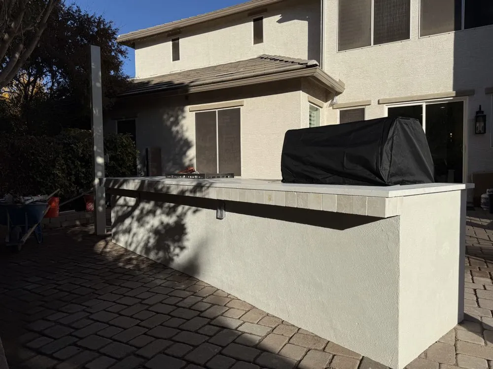 Reliable lawn care service experts serving Chandler, AZ - Smart Spaces