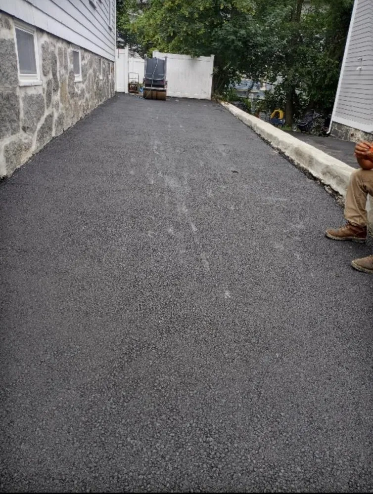 Reliable landscaping services experts serving Waltham, MA - Smart