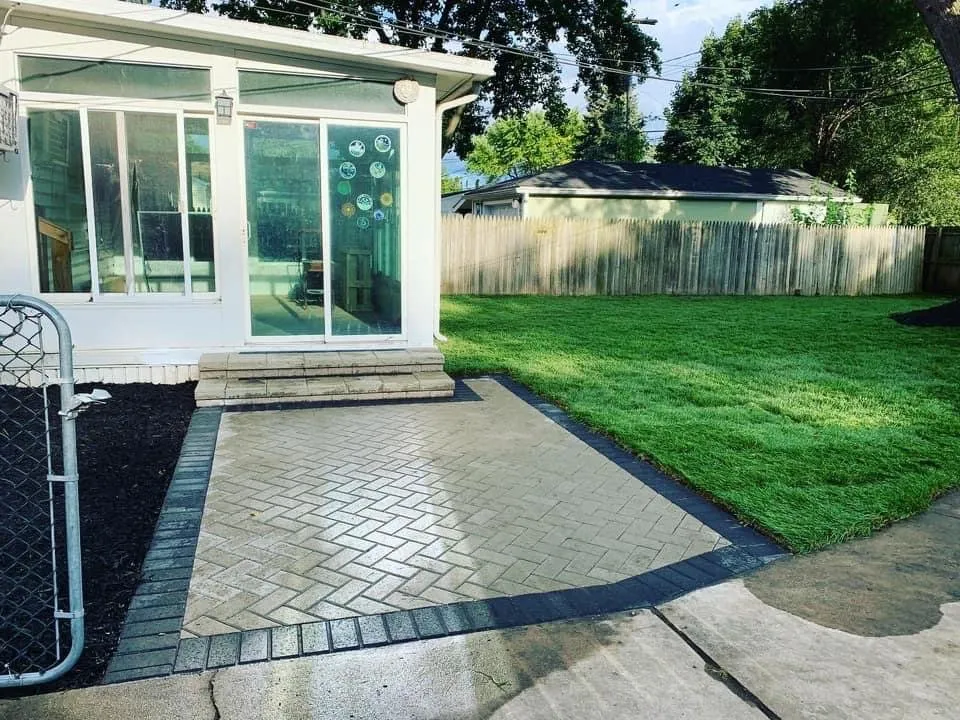 Local yard cleanup service experts serving Evanston, IL - Smartgreen Landscaping