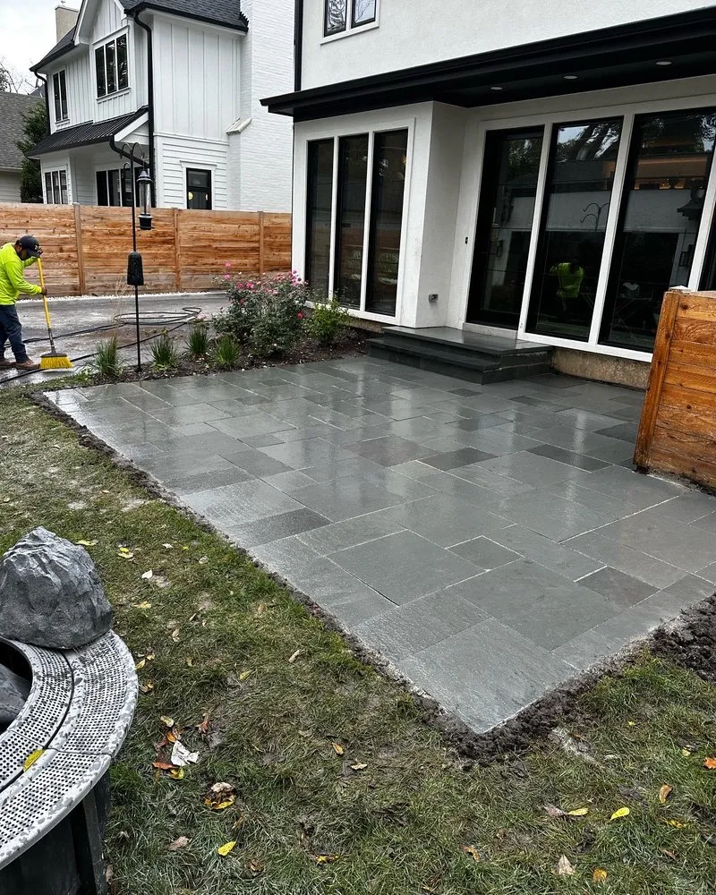 Professional yard maintenance in Evanston, IL by Smartgreen Landscaping