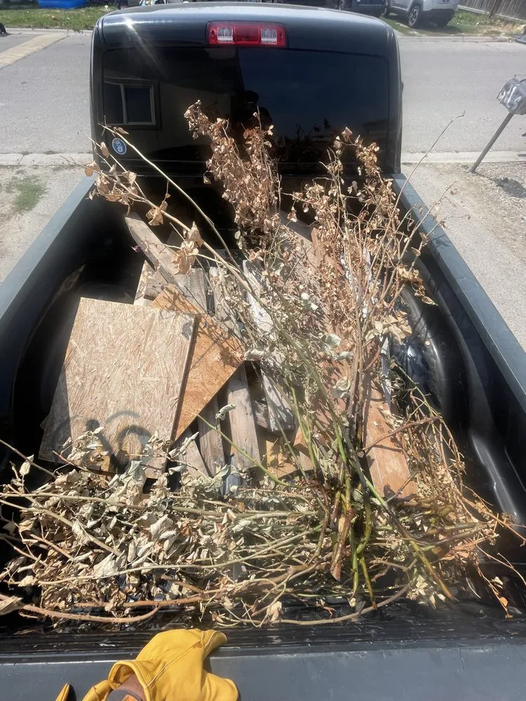 Local lawn care service in Caldwell, ID by Smash & Carry