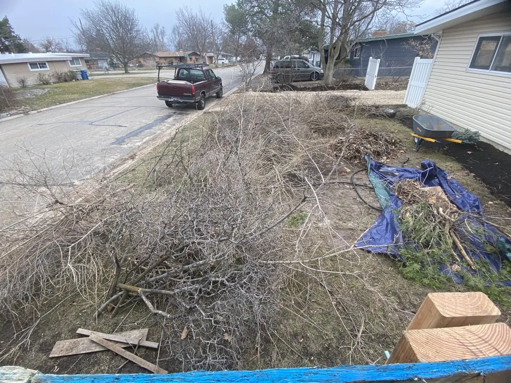 Expert garden landscaping in Caldwell, ID - Smash & Carry