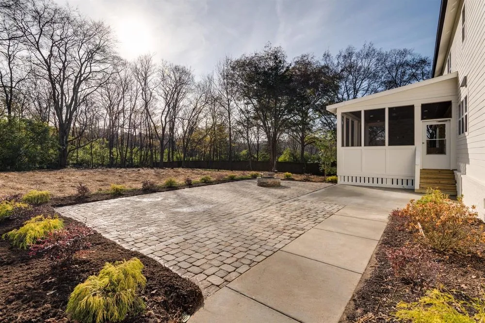 Trusted outdoor landscaping in Hendersonville, TN - Smashville Construction