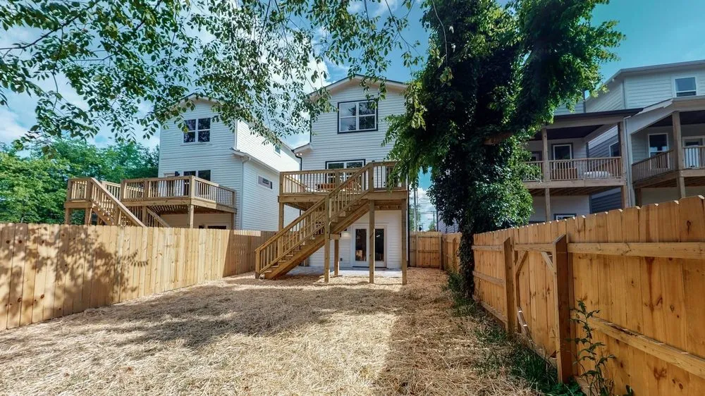 Reliable lawn care service with custom design across Hendersonville, TN - Smashville Construction