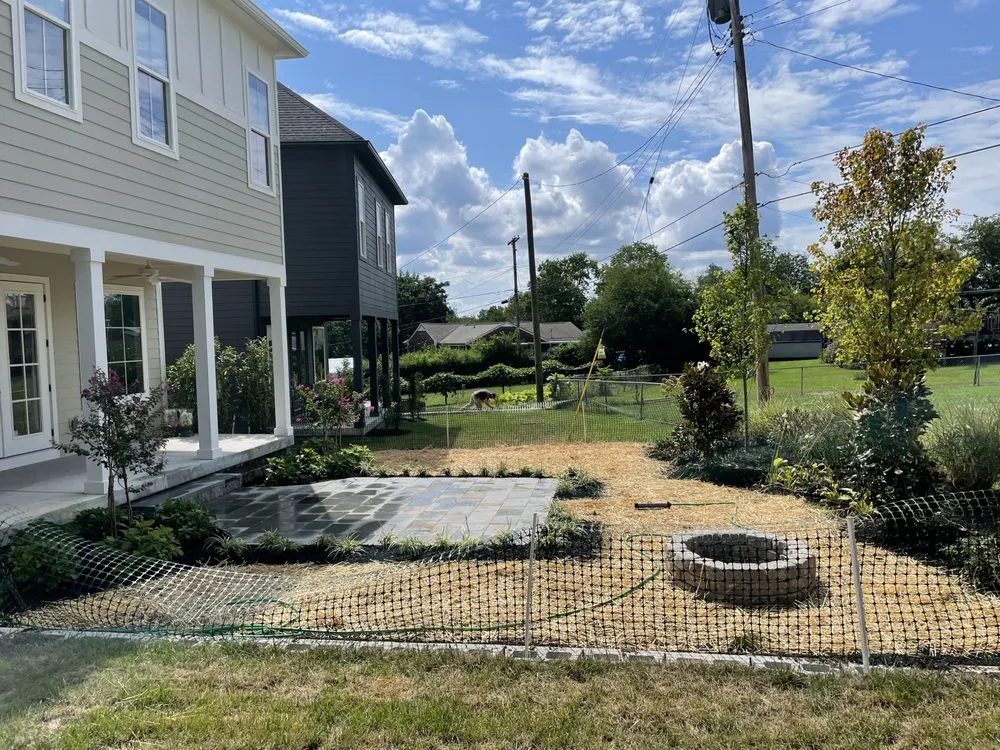 Professional garden landscaping in Hendersonville, TN by Smashville Construction