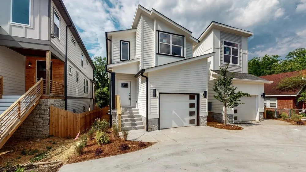 Expert yard cleanup service in Hendersonville, TN by Smashville Construction