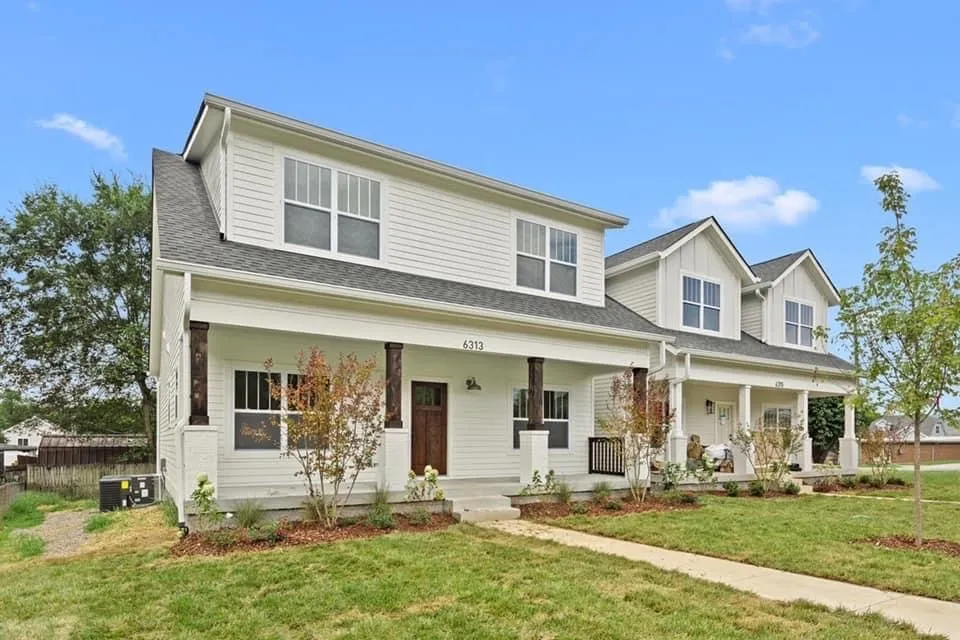 Reliable yard maintenance with custom design in Hendersonville, TN by Smashville Construction