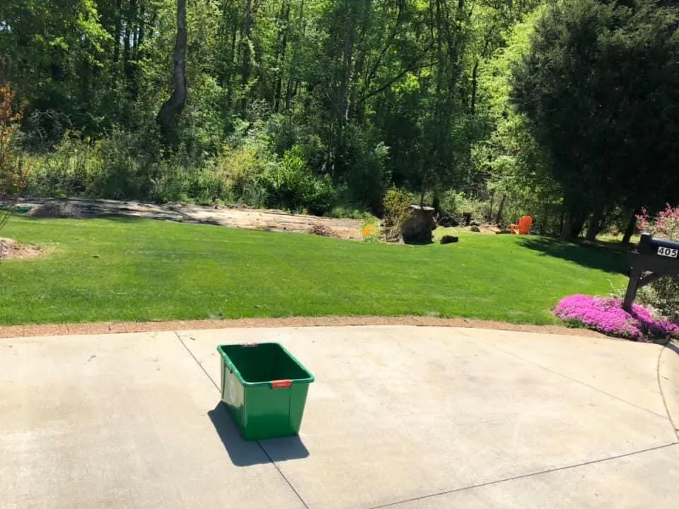 Expert yard maintenance for homes across Easley, SC - Smc landscaping &design