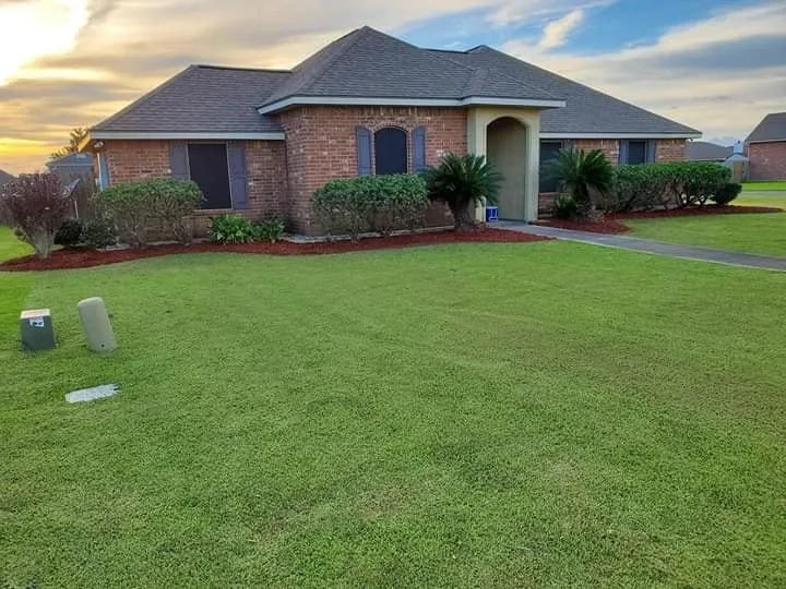 Top-rated lawn mowing service in New Iberia, LA by SMC Maintenance