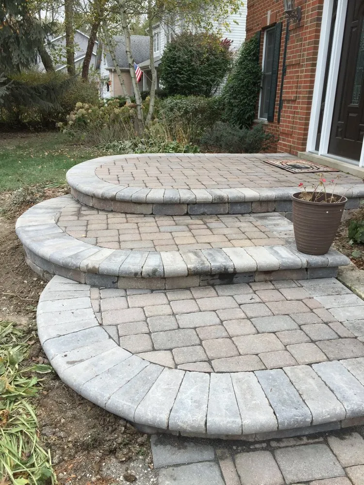 Top-rated yard maintenance in Woodstock, IL by SMG Lawn & Landscaping