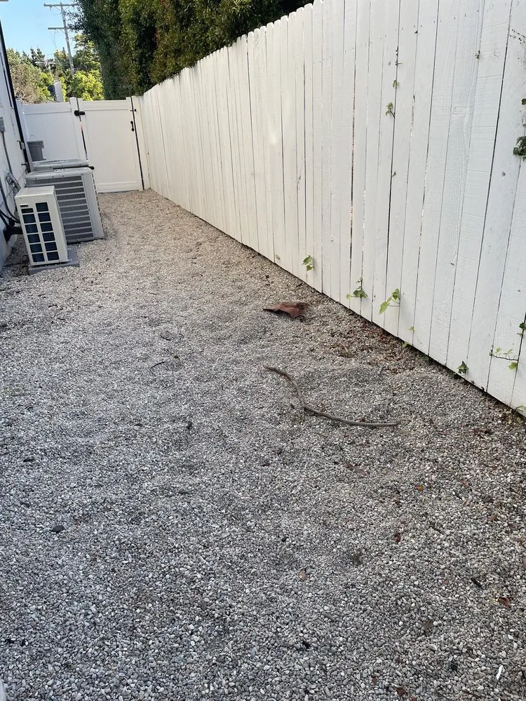 Top-rated yard maintenance for beautiful yards in Los Angeles, CA by SMH Junk Removal