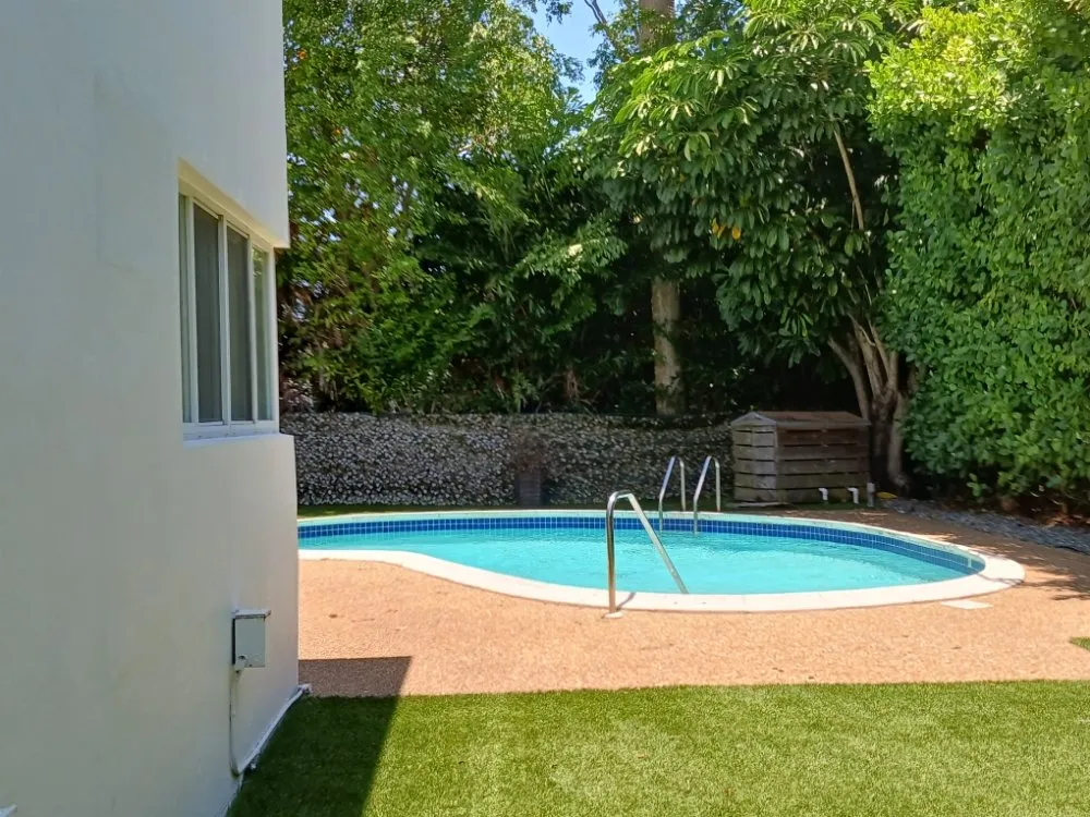 Affordable yard maintenance in Opa-locka, FL by Smiff And Son Landscaping