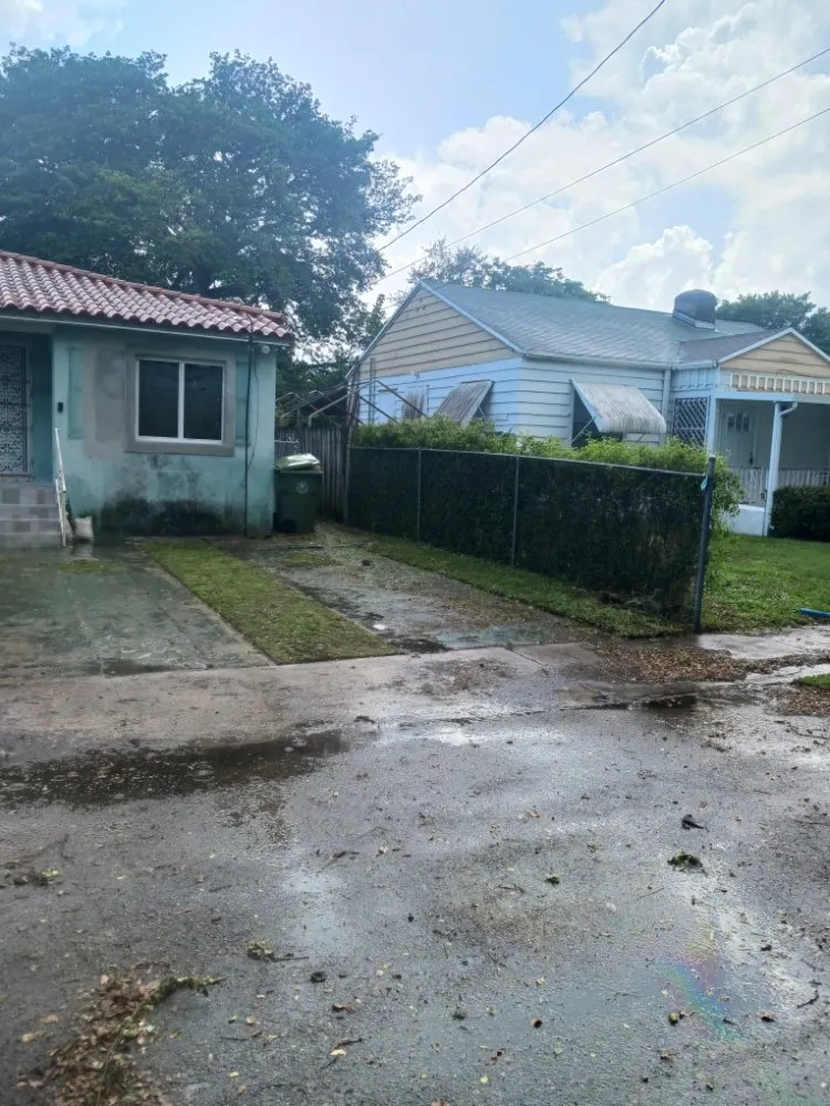 Expert lawn mowing service experts serving Opa-locka, FL - Smiff And Son Landscaping