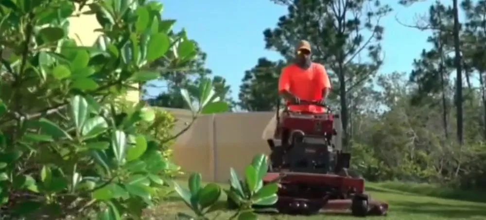 Top-rated lawn care service in Palm Bay, FL by Smiley's Lawn Service