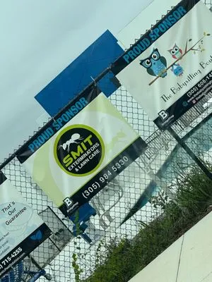 Smit Exterminator and Lawn Care Logo