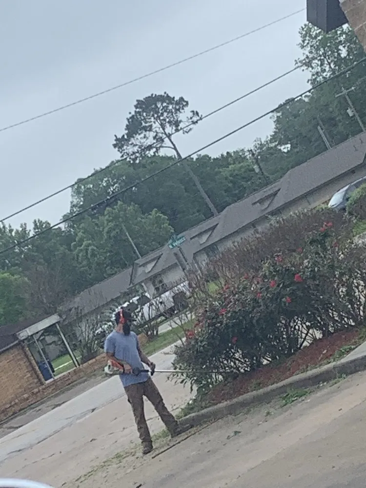 Reliable lawn care service with custom design across Brazoria, TX - Smith & Son Property Maintenance and Lawn Care