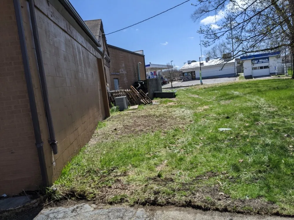 Affordable lawn care service for beautiful yards in South Bend, IN by Smith and Thompsons