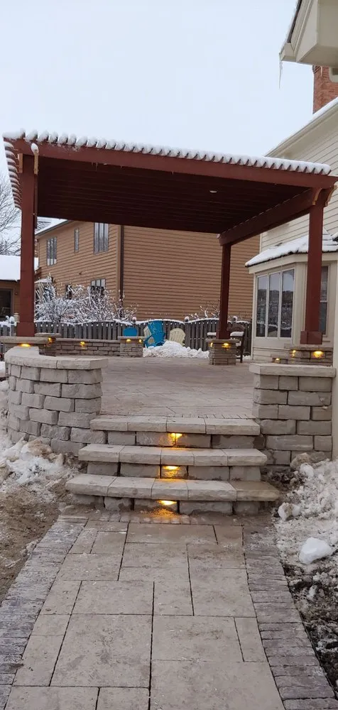 Local garden landscaping for residential properties in Carol Stream, IL by Smith Brothers