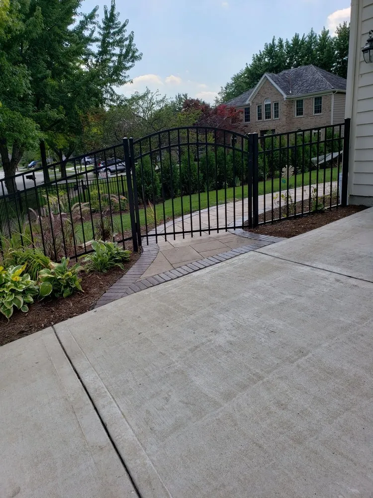 Top-rated landscape design in Carol Stream, IL - Smith Brothers