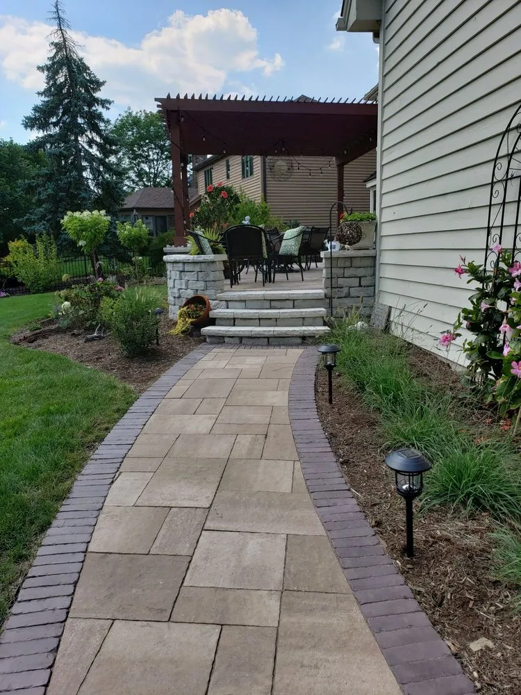 Top-rated lawn care service for year-round maintenance in Carol Stream, IL by Smith Brothers