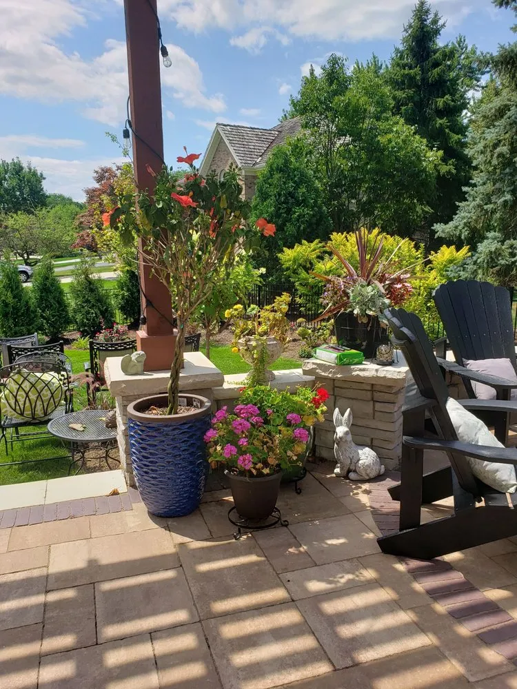 Reliable residential landscaping experts serving Carol Stream, IL - Smith Brothers