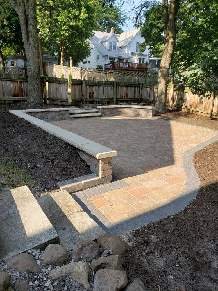 Top-rated lawn care service in Carol Stream, IL - Smith Brothers