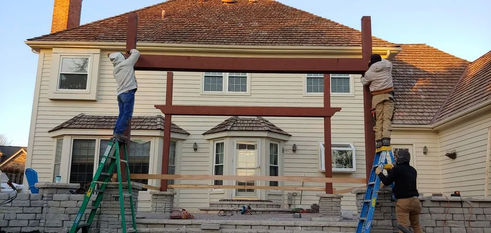 Affordable outdoor landscaping experts serving Carol Stream, IL - Smith Brothers