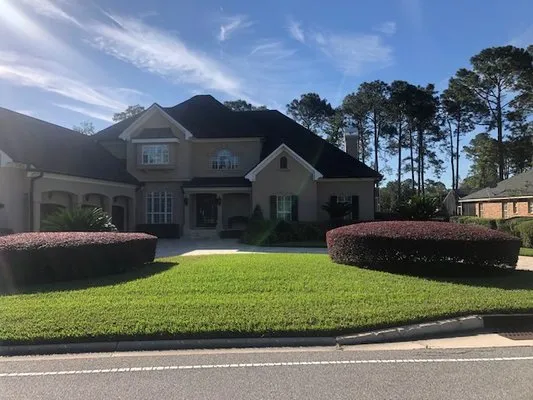 Smith Brothers Lawn Maintenance Logo