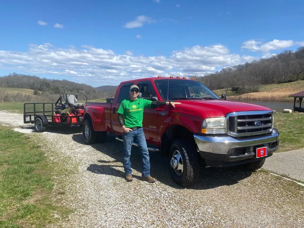 Top-rated yard maintenance experts serving Hickman, TN - Smith County Lawn And Maintenance