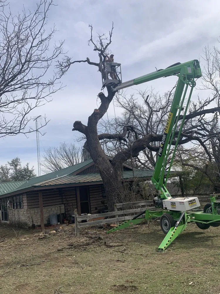 Trusted outdoor landscaping for homes across Gatesville, TX - Smith Land and Tree Services