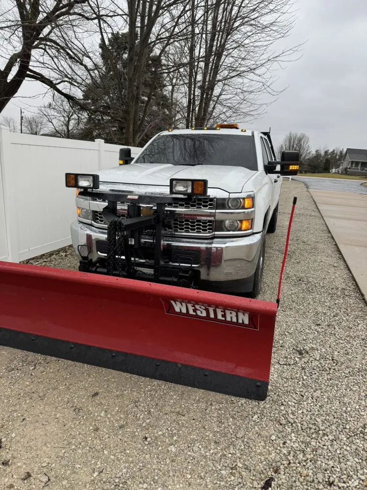 Professional yard cleanup service in Minooka, IL - Smith Landscape