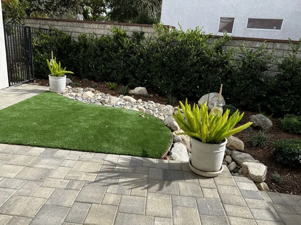 Top-rated residential landscaping for year-round maintenance in Valencia, CA by Smith Landscape