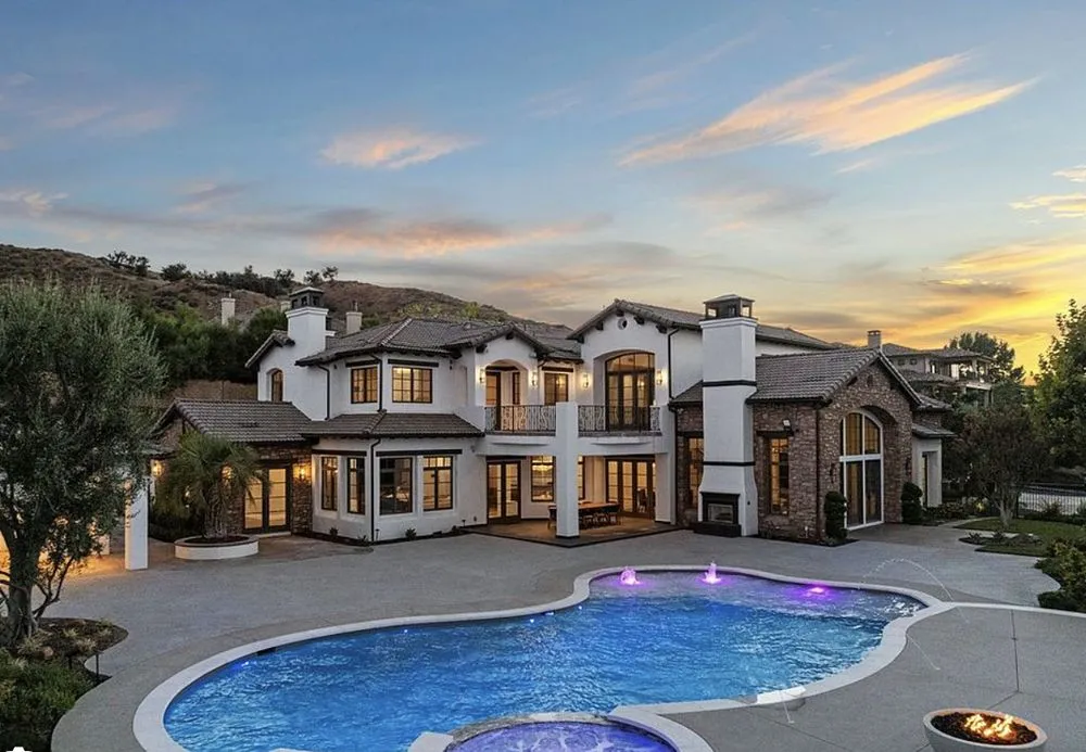 Expert lawn mowing service experts serving Valencia, CA - Smith Landscape