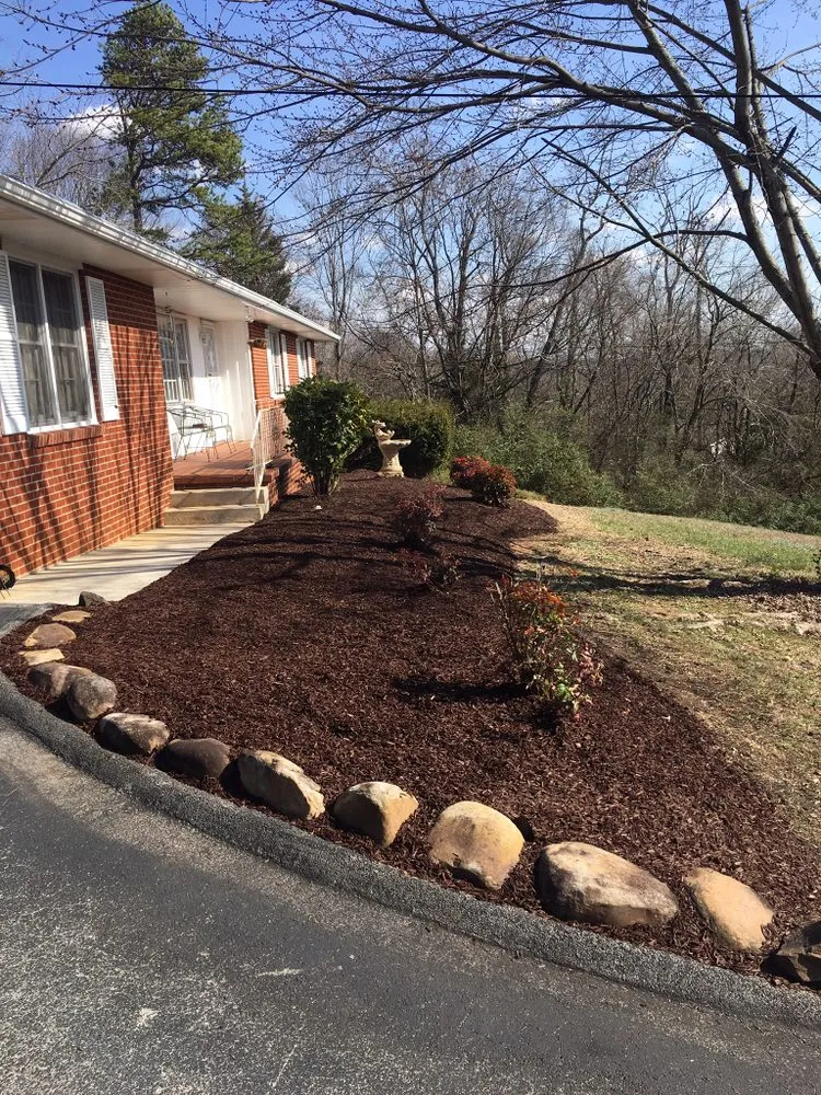 Top-rated residential landscaping in Maynardville, TN - Smith landscaping and lawn care