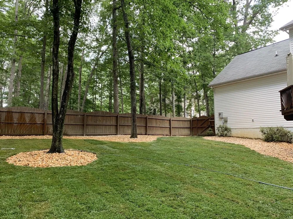 Affordable yard cleanup service for homes in Spotsylvania Courthouse, VA by Smith Landscaping
